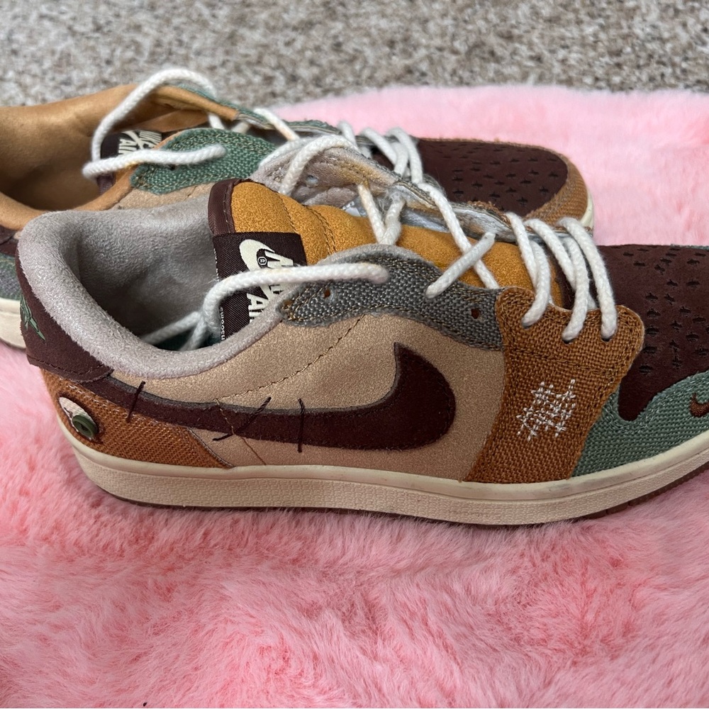 Super Unique Nike Air Jordan’s size 7M